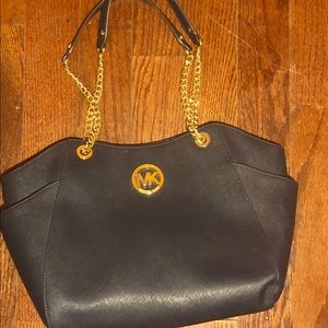 Cute dark navy blue Michael Kors tote.
